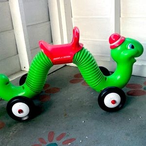 Radio flyer ride on bounce worm